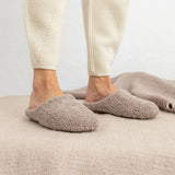 FURRY VEGAN HOMESLIPPER MOON