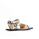 TREKKING BAREFOOT SANDAL CAMEL ANIMAL