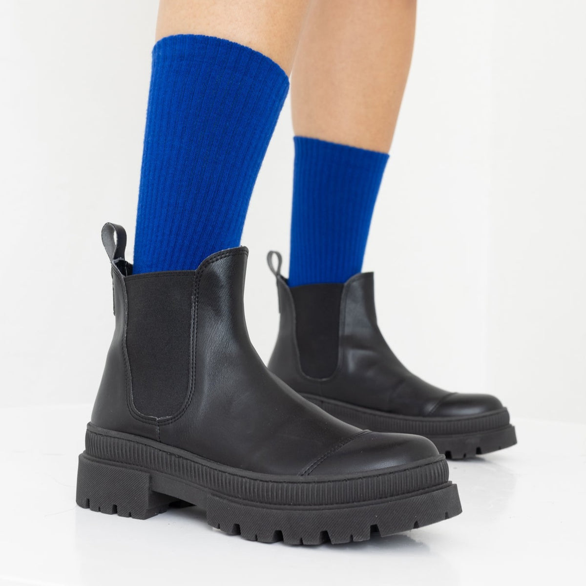 YOLA VEGAN CHELSEA BOOT BLACK – Grand Step Shoes