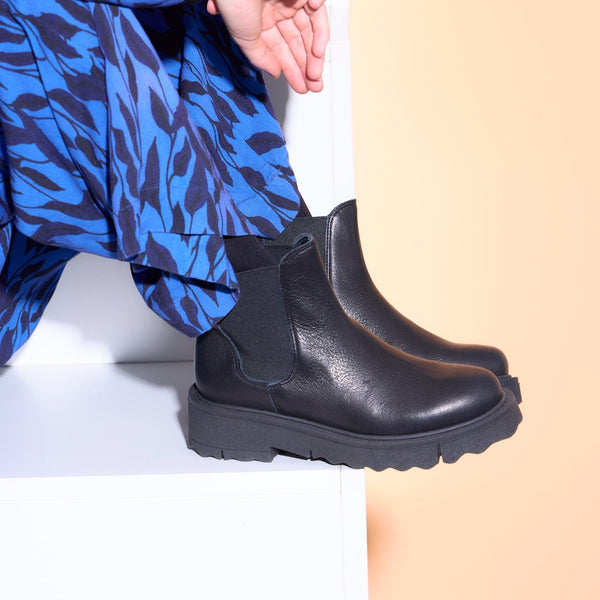 YUKI CORN CHELSEA BOOT BLACK